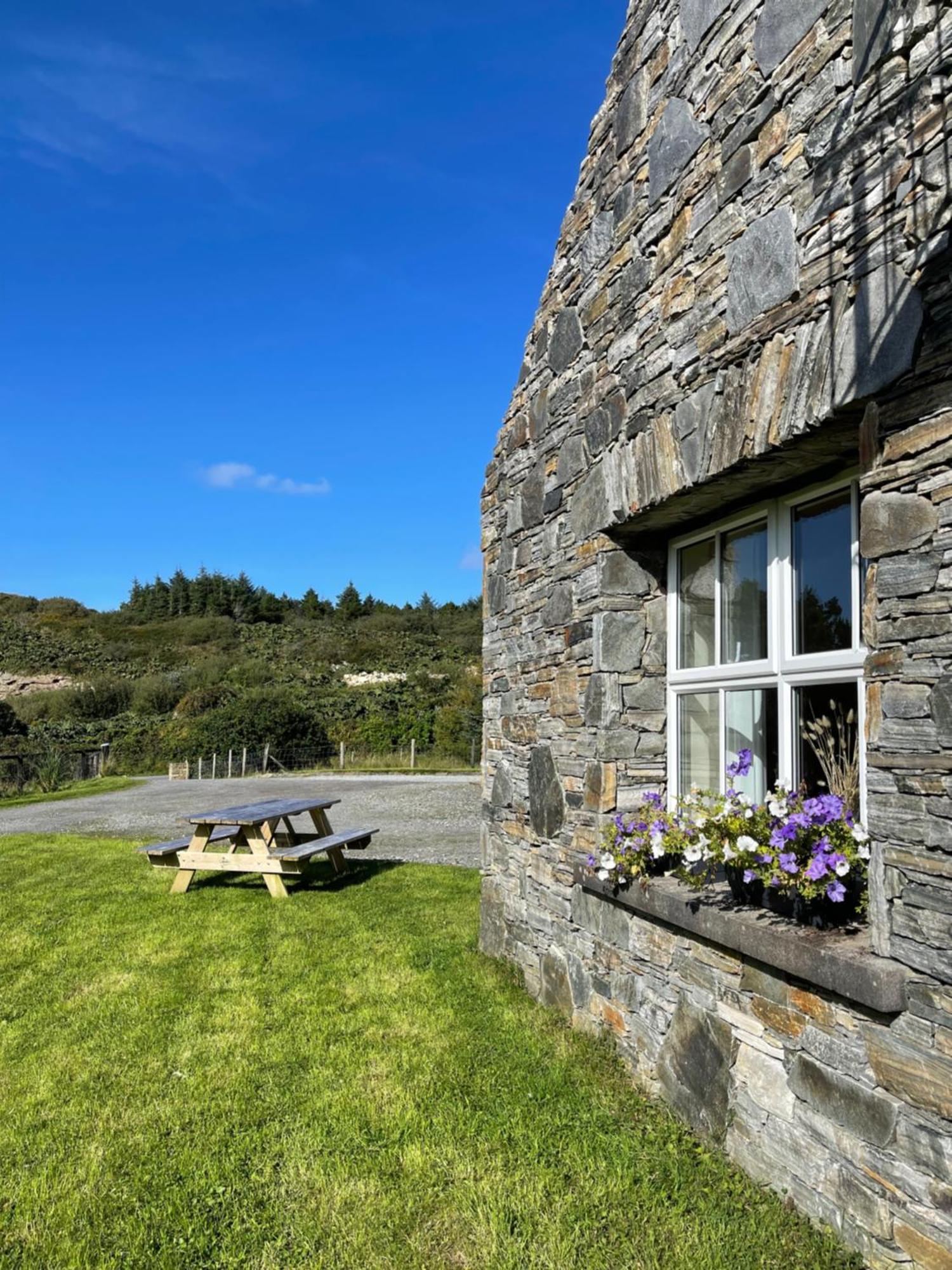 Shanakeever Farm - 2 Bedroom Apartment Clifden Luaran gambar